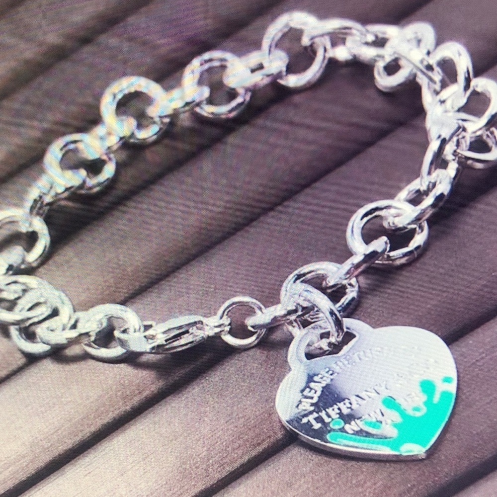 Tiffany & Co Silver Heart Tag Link Bracelet - Silver